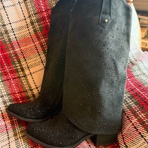 Chic Black Studded Heeled Boots